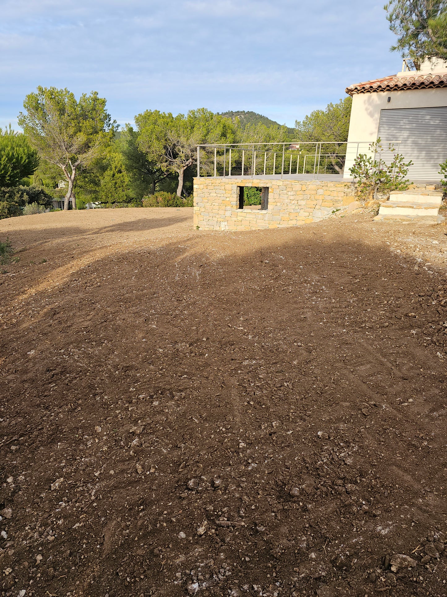Terrassement d'une propriété à Ollioules