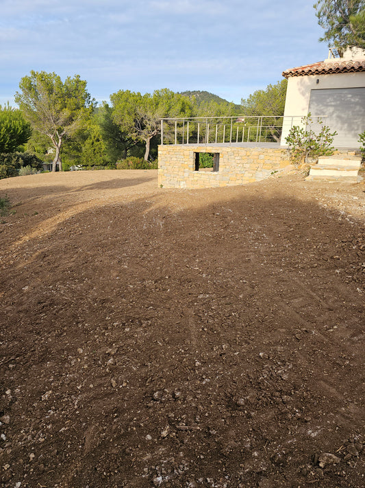 Terrassement d'une propriété à Ollioules